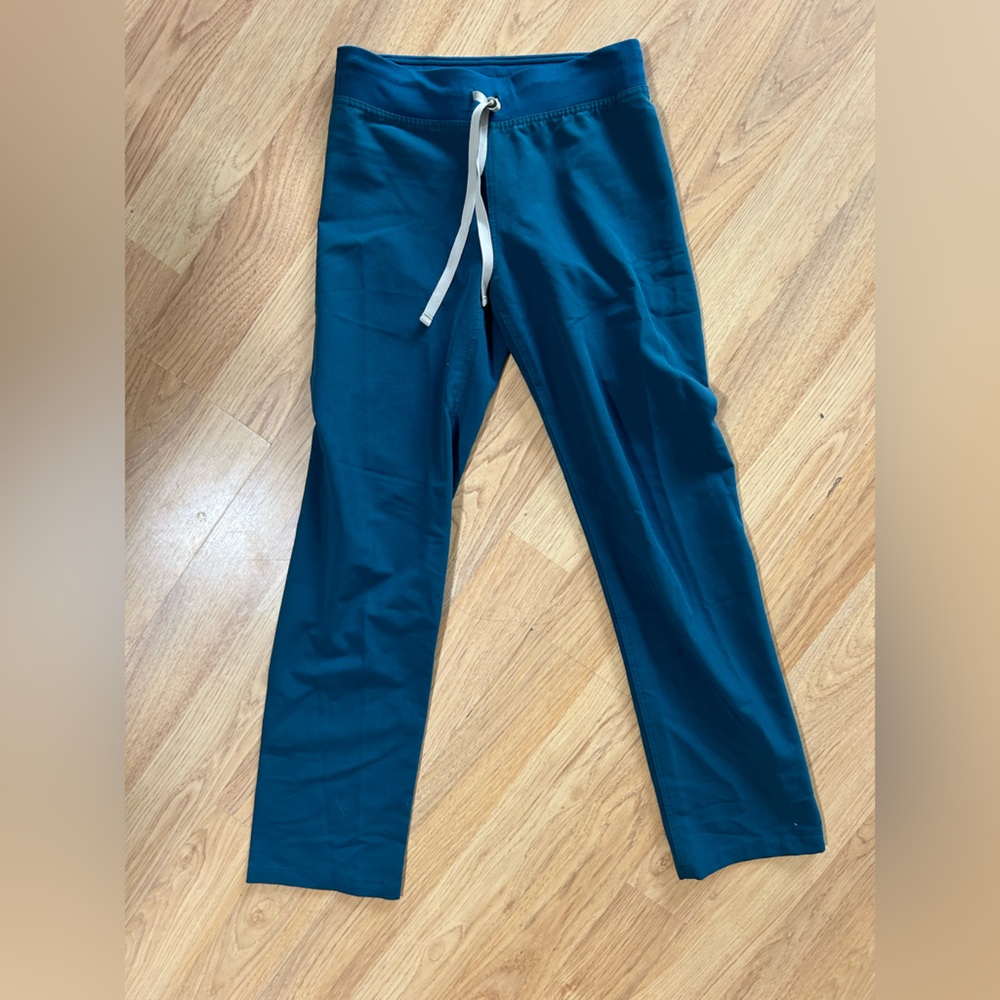 Figs Livingston scrub pants xxs in a blue/green color: Caribbean Blue